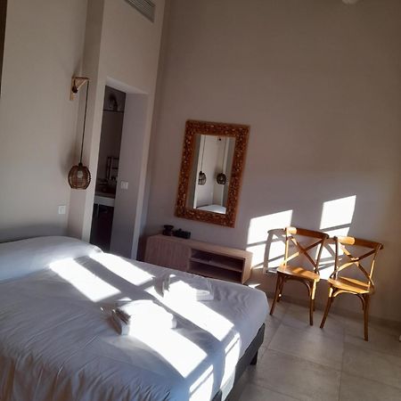 Apparts Et Lofts Bistrot Des Alpilles Сен-Реми-де-Прованс Экстерьер фото