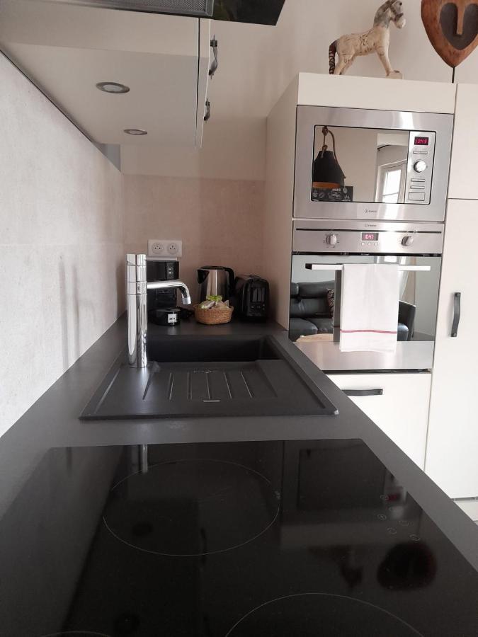 Apparts Et Lofts Bistrot Des Alpilles Сен-Реми-де-Прованс Экстерьер фото